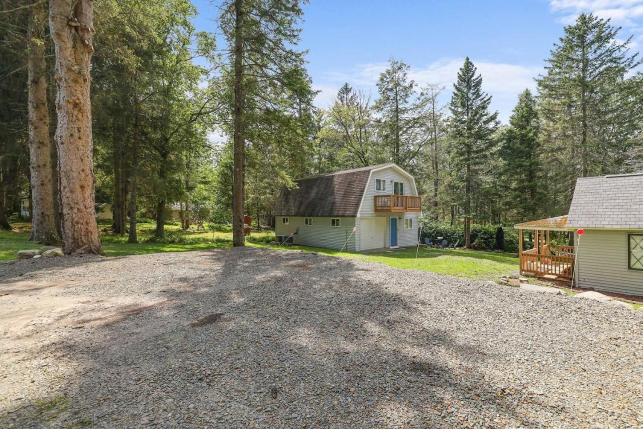 Poconos Year Round Bliss Greentown